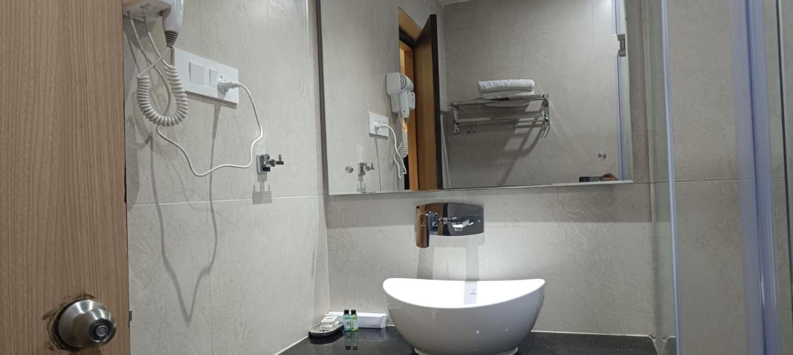 Hotel Lee Garden Near To Blue Flag Beach 500 Mtrs Puri Exterior foto